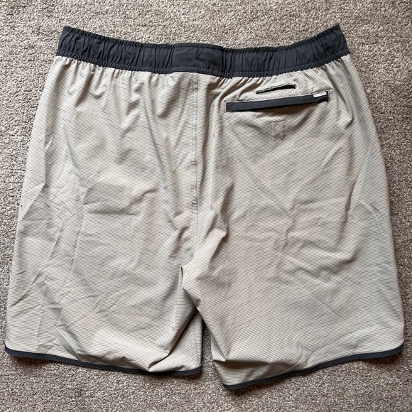 Mens Vuori 7” Banks Shorts Large - Picture 2 of 7